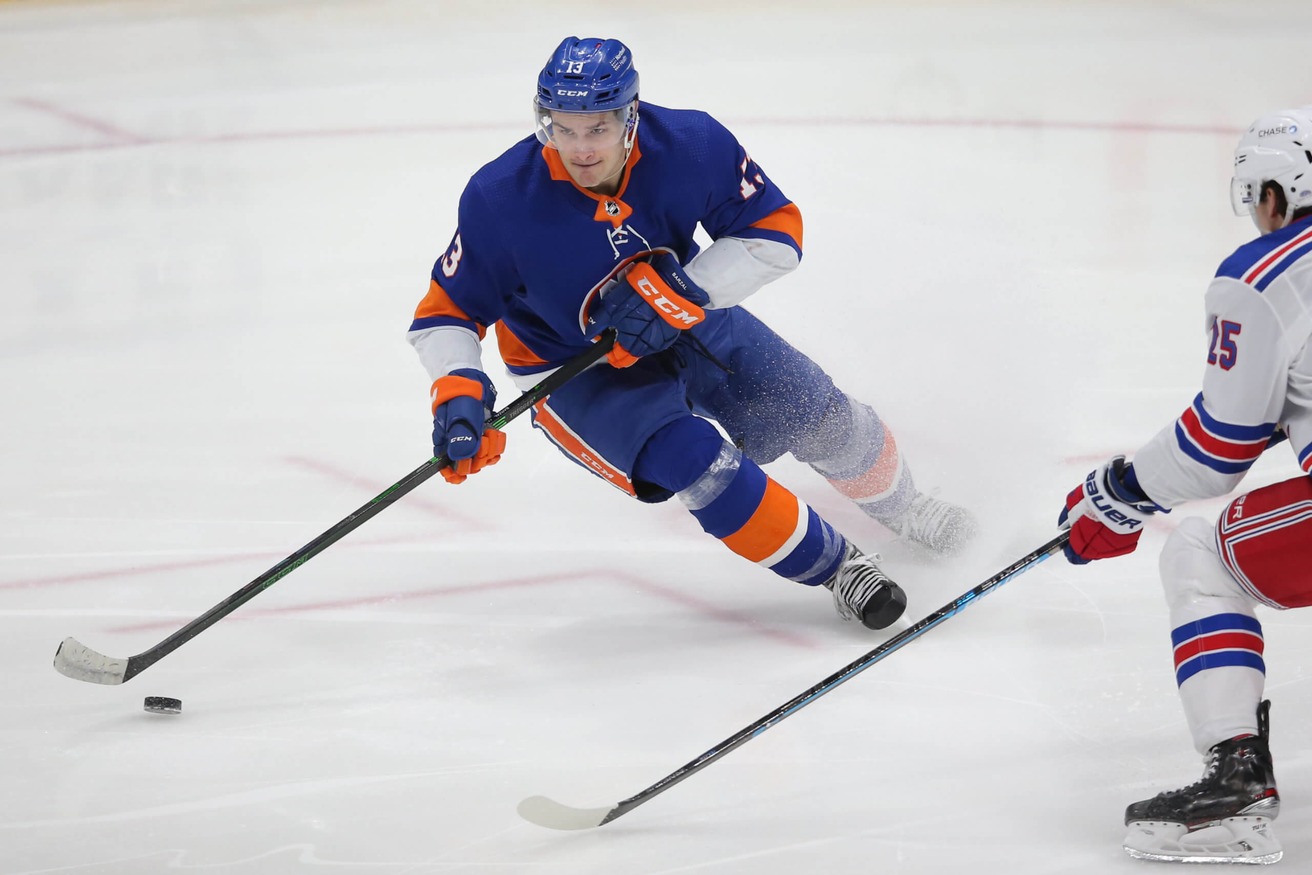 Why Barzal Would Benefit on Wing, QMJHL Head Coach Provides Insight