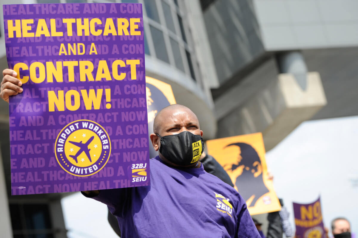 JFK Airport workers threaten strike without new labor contract 2