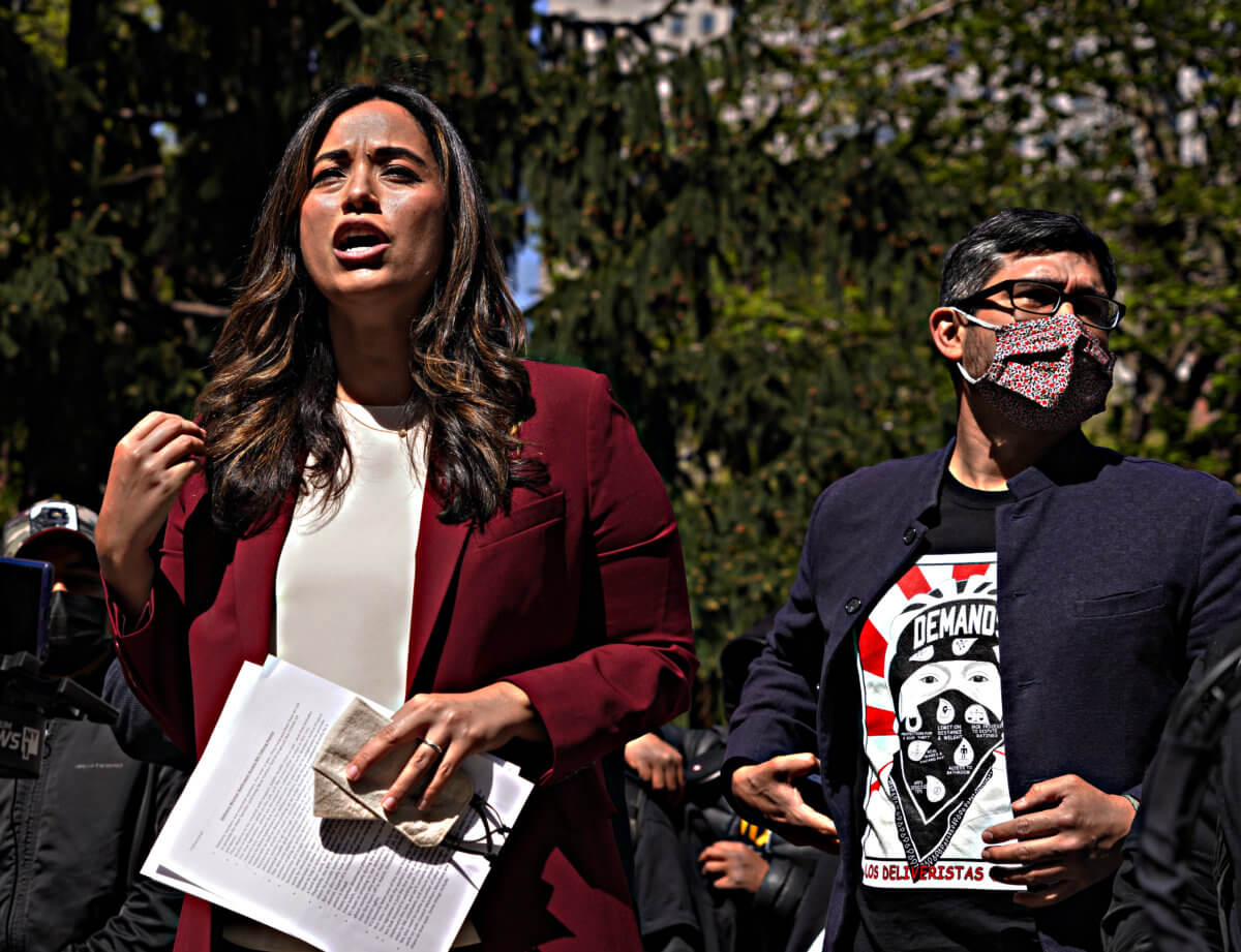 City Council coalition foots the bill for new legislation protecting delivery workers 3