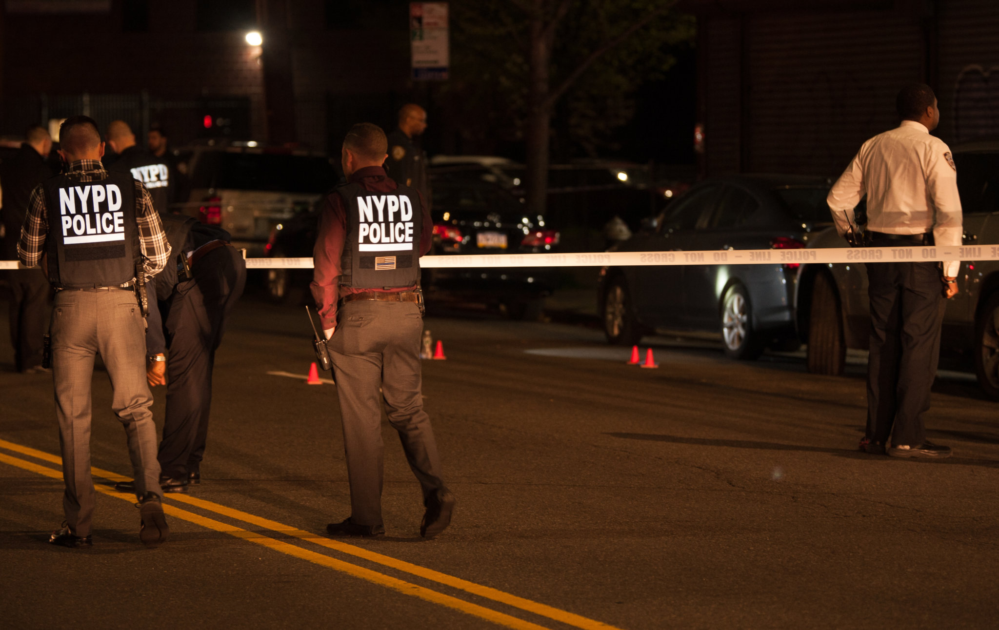 Nyc Shootings Bronx Teen Fatally Shot In Face Three More Take Bullets