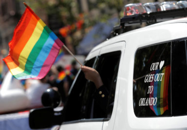 2016-06-26T000000Z_1432785632_S1AETMFGFTAB_RTRMADP_3_USA-LGBT-1600×1113