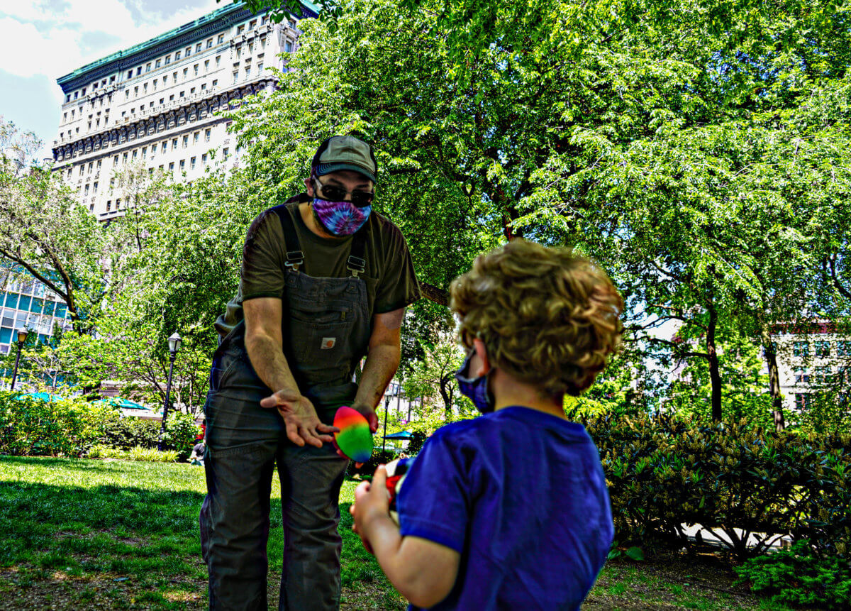 Critical 'mask': Are New Yorkers quick to ditch face coverings with mandate ending? 5