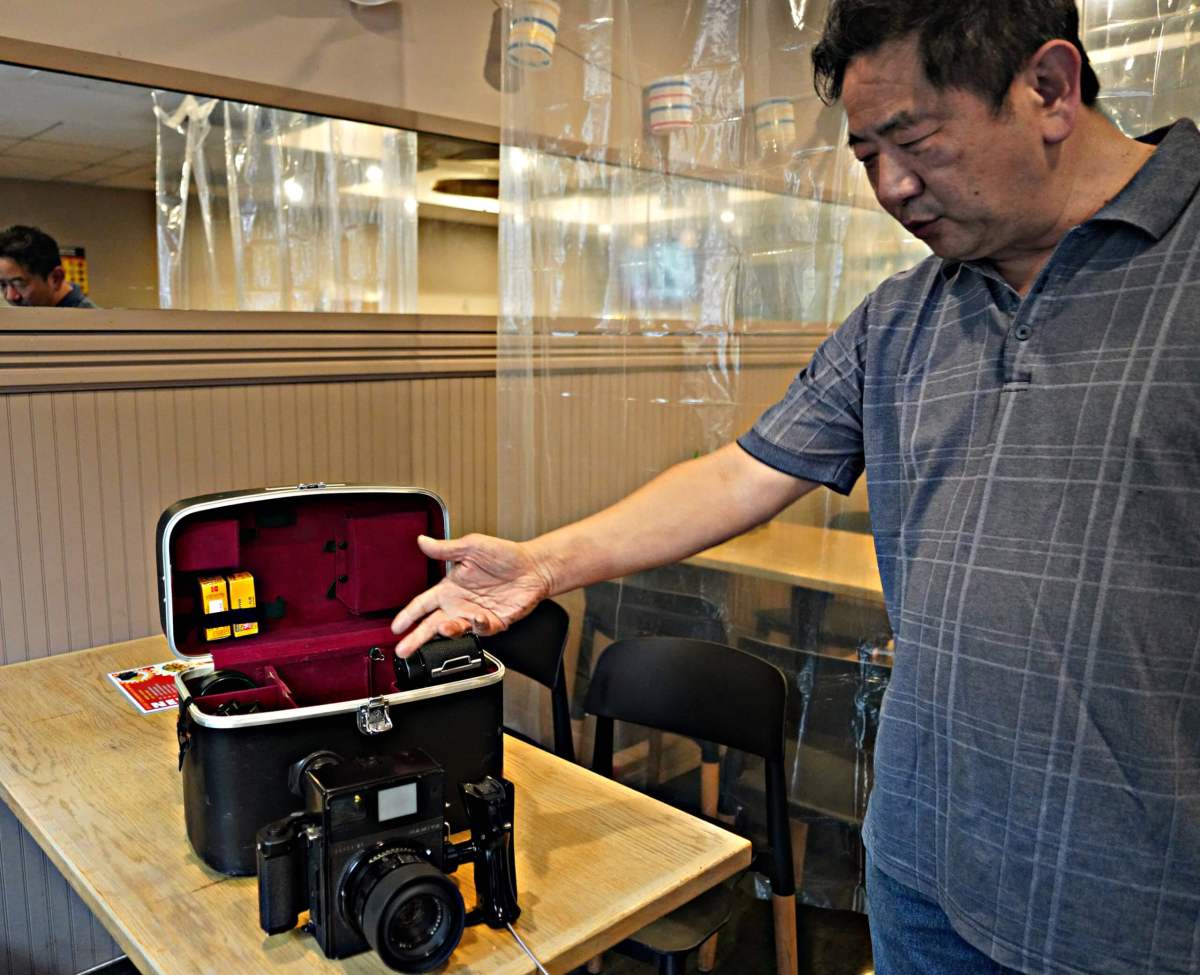 Chi Vy Ngo enjoys photography as a hobby. 