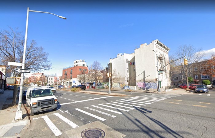 Surprising DOT report shows intersection safety may not improve much by banning parking near corners 2