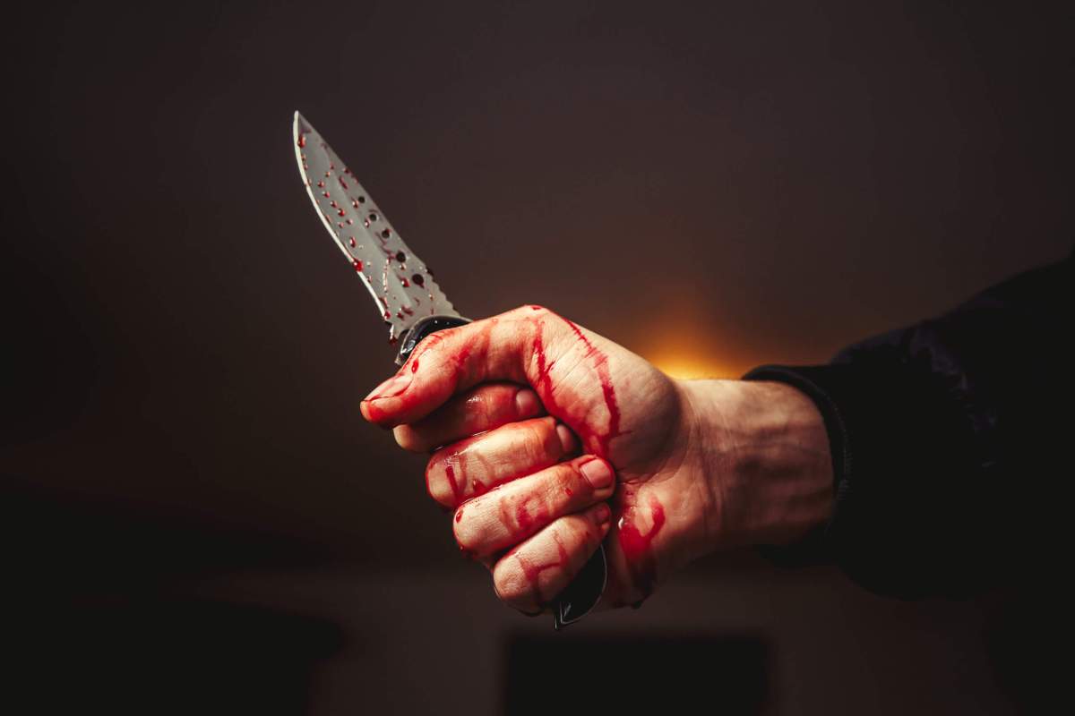 Coldblooded double stabbing in Brooklyn leaves man dead, another