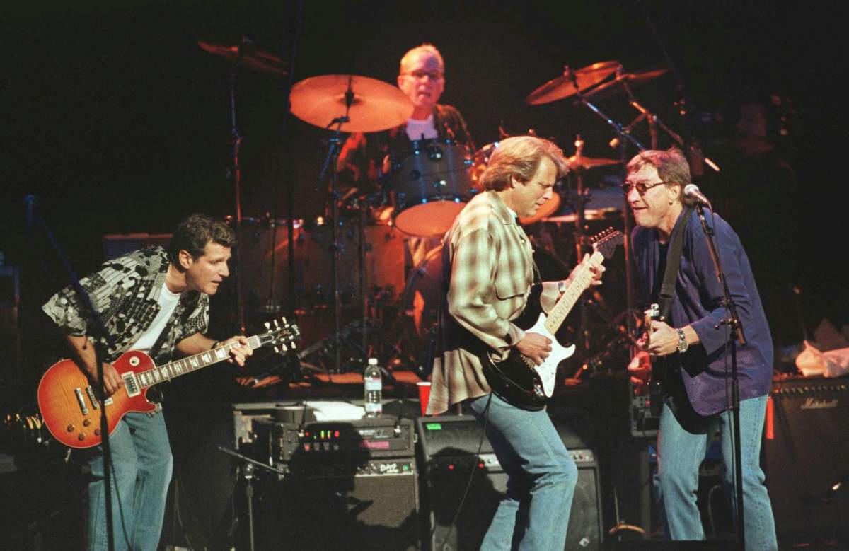 FILE PHOTO: American rock group The Eagles, shown performing in 1998 in London, Britain   REUTERS/David McNew/File Photo