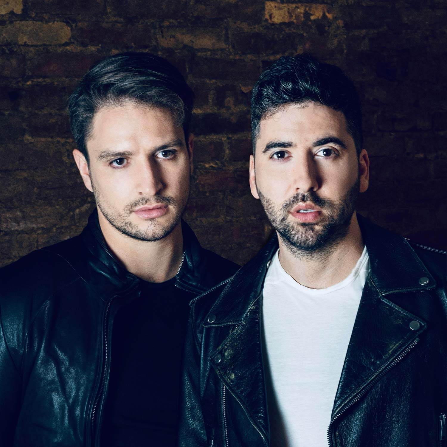Latin pop duo SANTI launches new EP that blends in bilingual 80s, hip-hop and pop influences 3