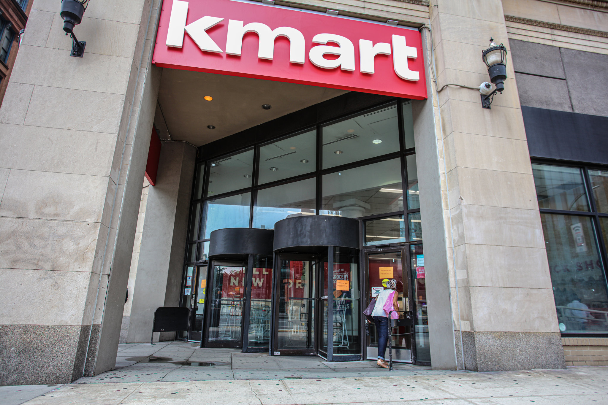 The blue light burns out Last Kmart in Manhattan closes doors for good