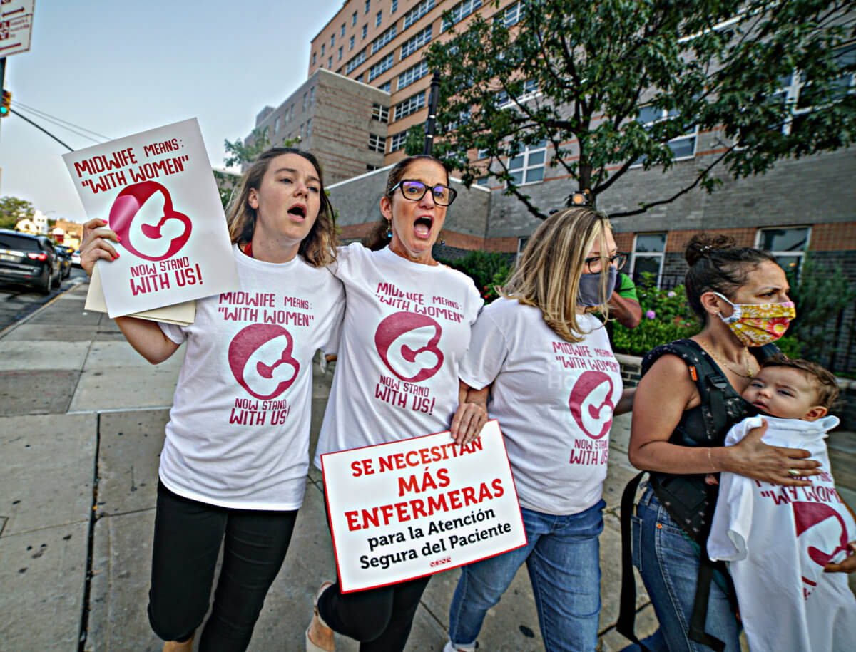 queens-midwives-look-to-deliver-a-new-deal-for-better-wages-as-part-of-union-amnewyork