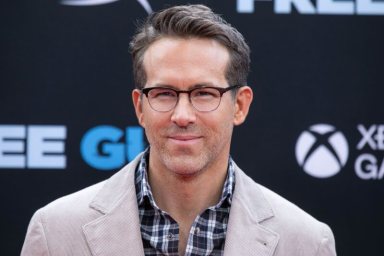 Actor Ryan Reynolds poses at the premiere for the film “Free Guy” in New York