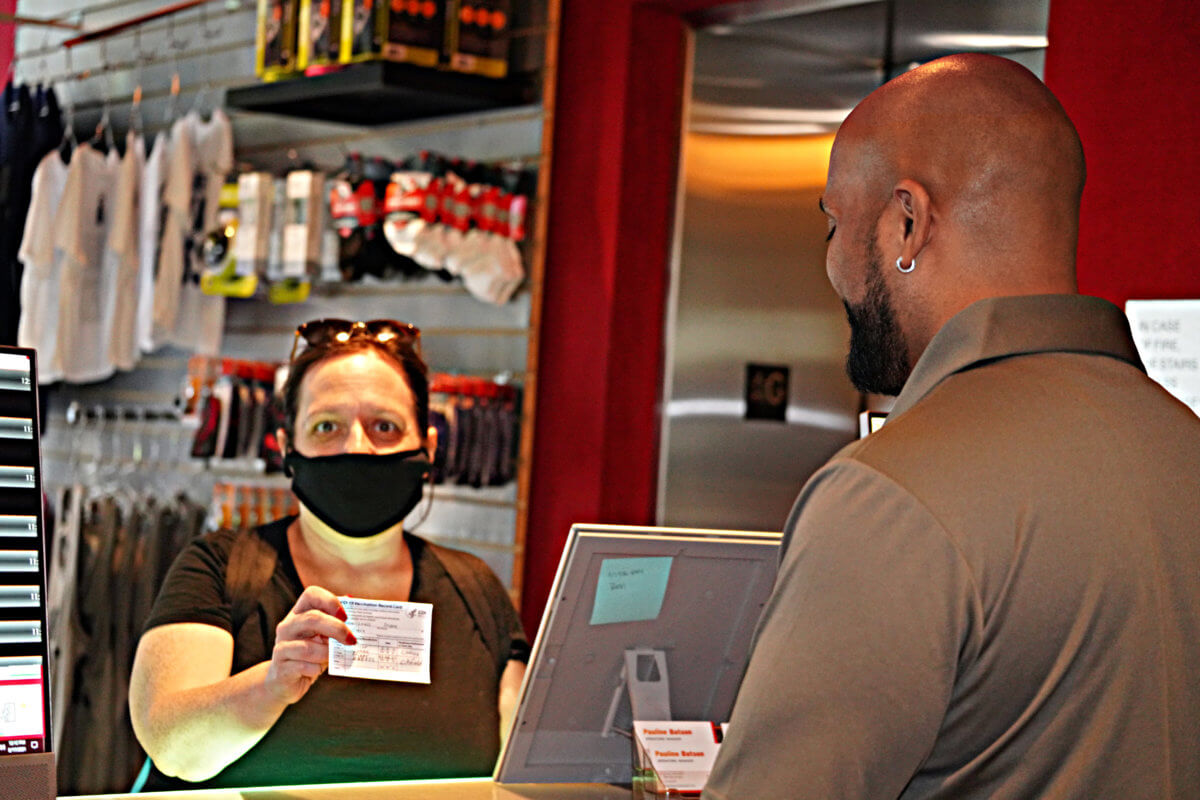 First day jitters: NYC businesses have mixed feelings over new indoor vaccine mandate 7