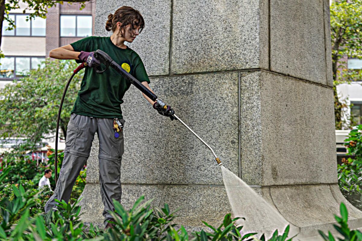 Parks and Renovation: City Cleanup Corps spruce up NYC green spaces 2