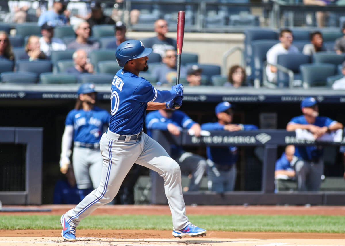 Marcus Semien's pair of dingers powers Blue Jays past lifeless Yankees