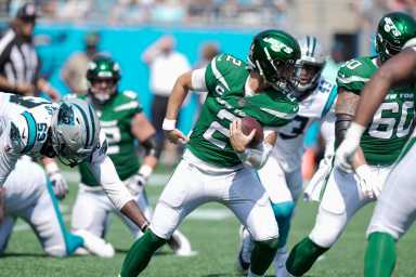 Zach Wilson Jets offensive line