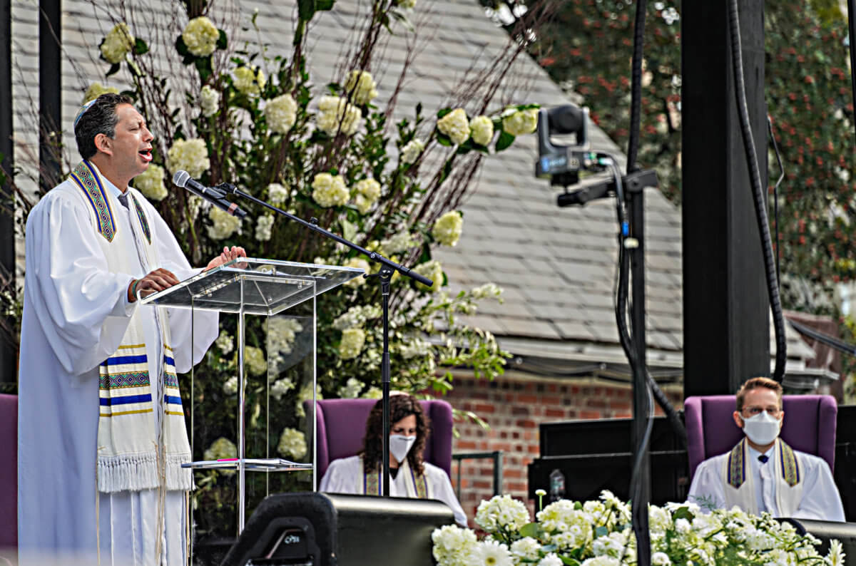Jewish temple hosts first outdoor Yom Kippur service in Central Park 9