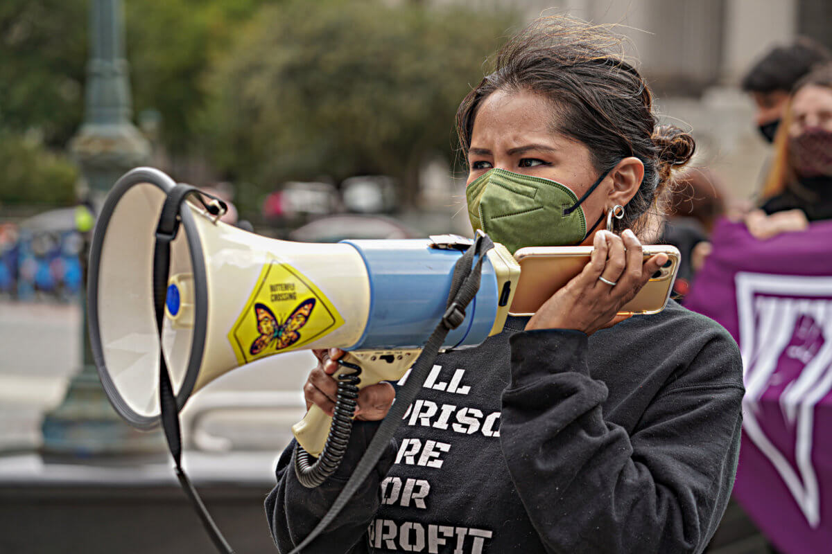 'Let them go!' Rally at Foley Square demands Biden stop deportations 8