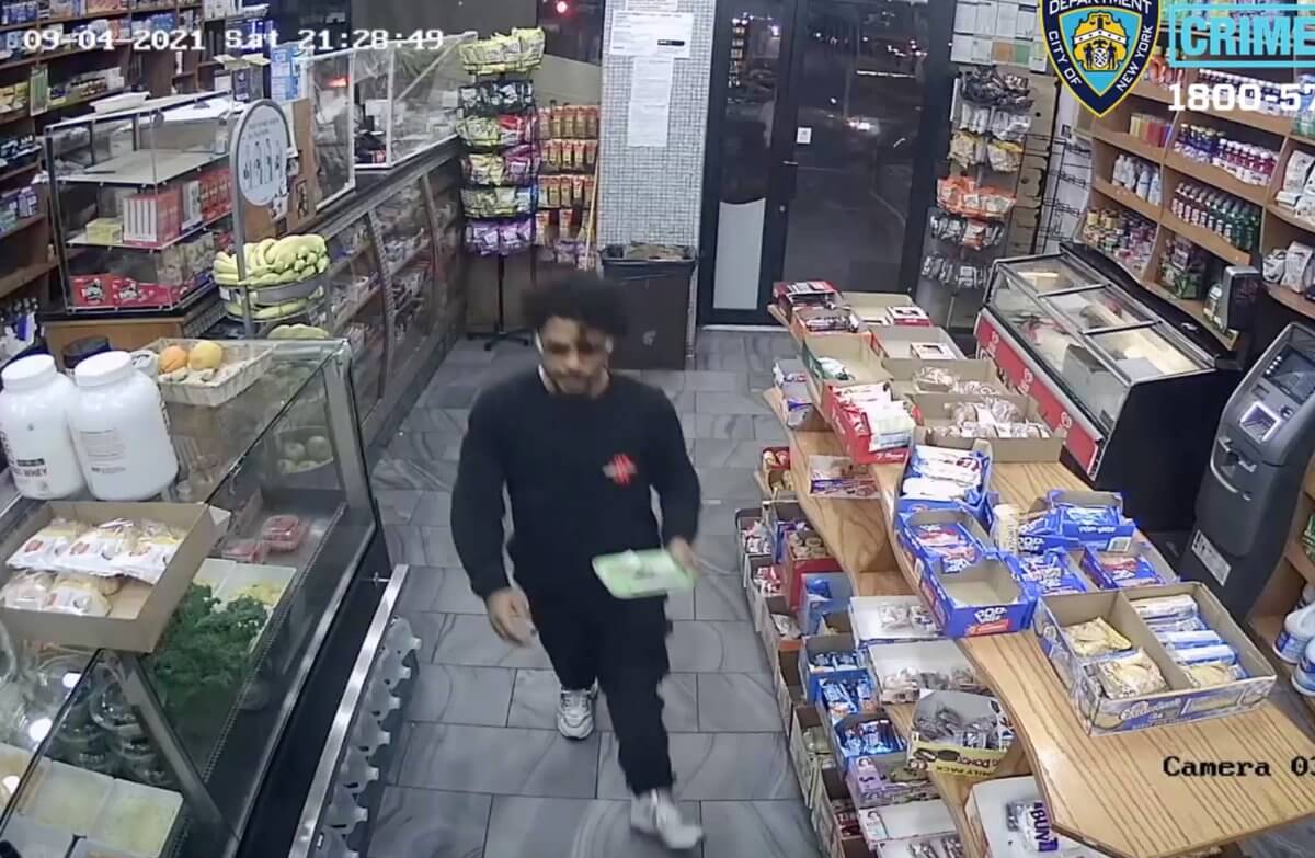 Gunman sought for shooting cab driver, teen in Harlem, leaving both critically injured 1 Screen Shot 2021-09-06 at 9.28.11 AM