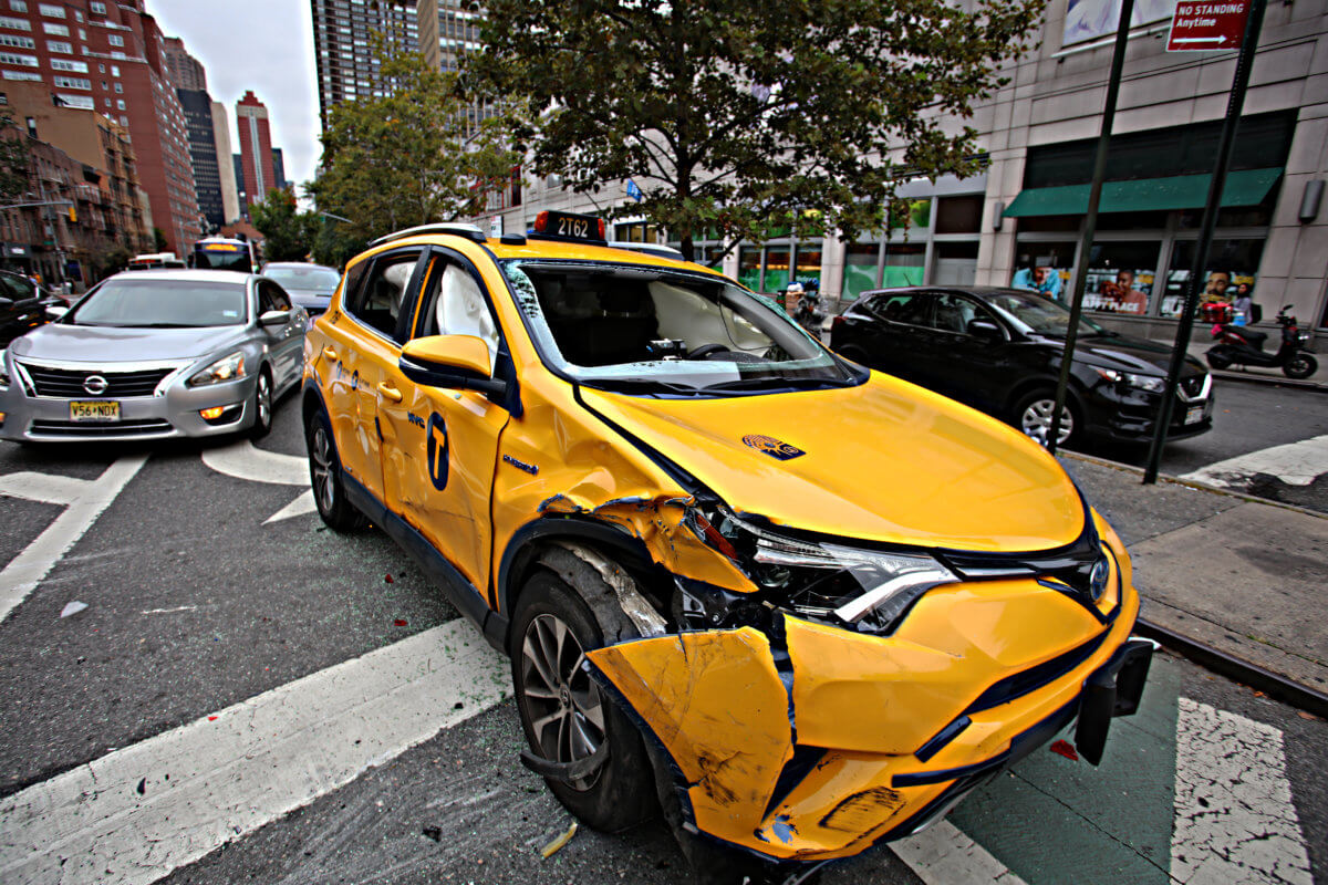Cabbie injured after getting involved in Kips Bay collision 1 1B2A2654 copy