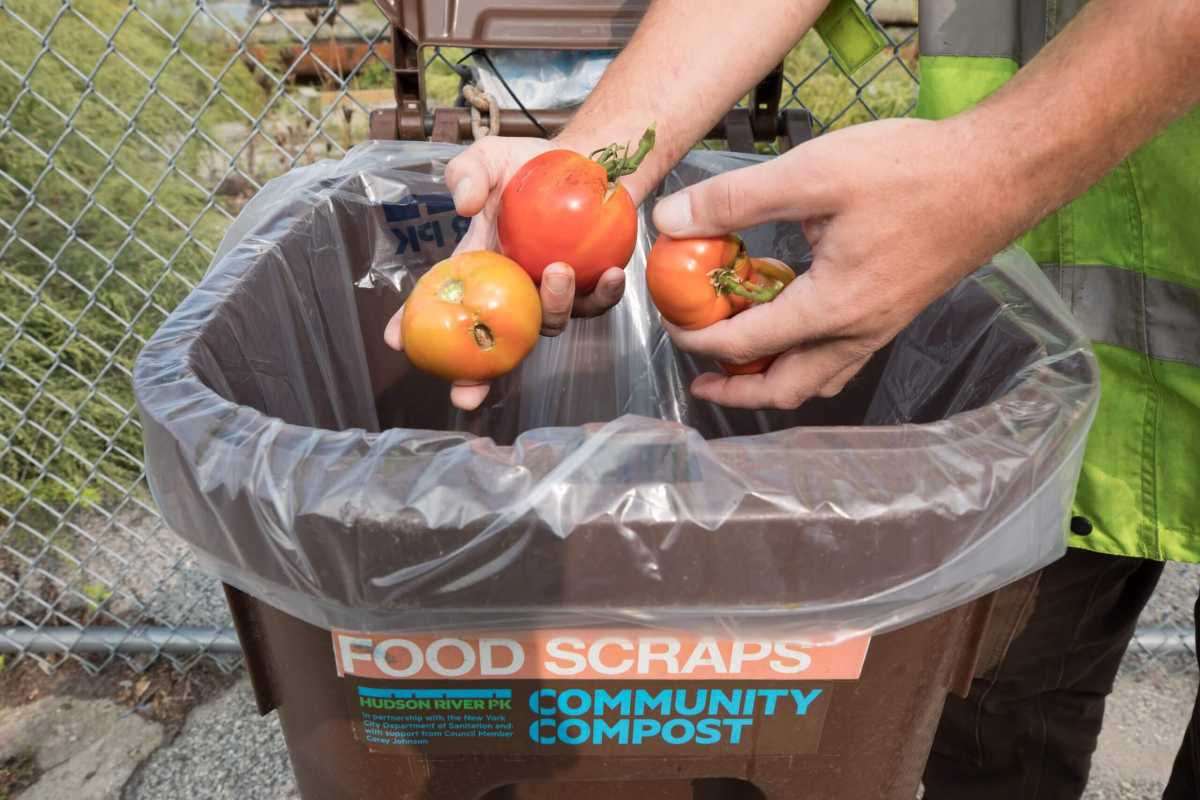 3L1A8098-HRPKs-Compost-Center-scaled-1