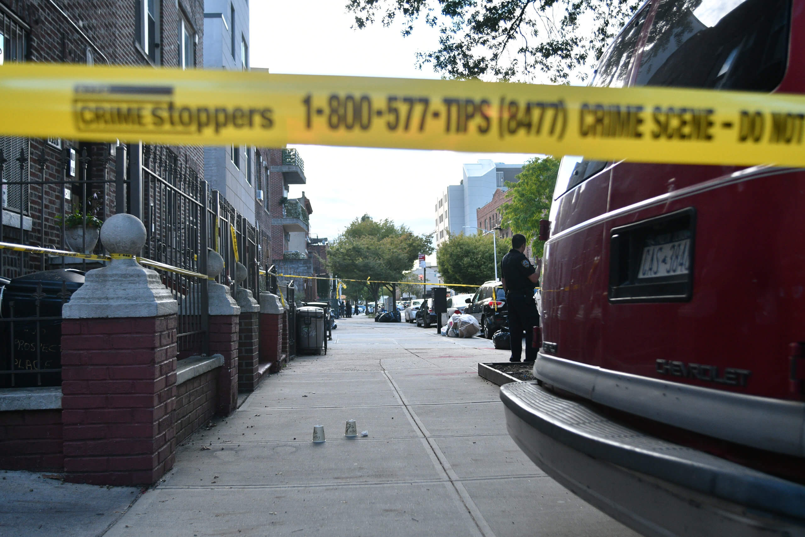Suspect at large following Brooklyn shooting that left man critically injured 4