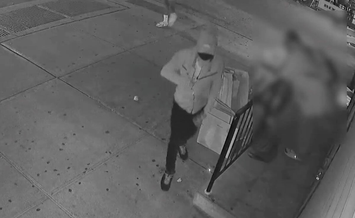 Search continues for gunman who shot two teens at restaurant in Harlem 1 Screen Shot 2021-10-11 at 8.59.57 AM