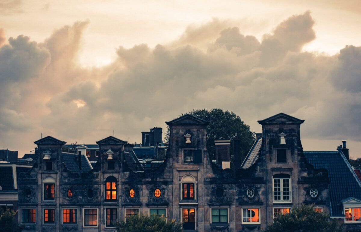 ehud-neuhaus-h3Oj7xroTyI-unsplash-1200×773