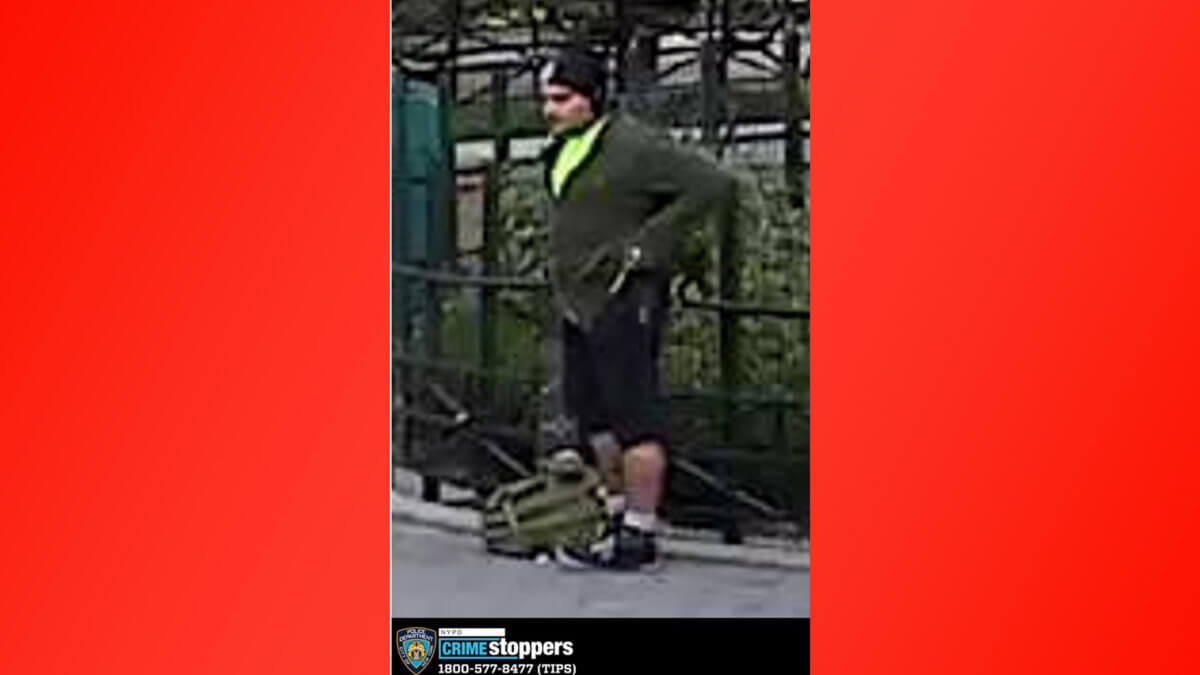 Skateboard-riding suspect hurls paint at George Floyd statue in Union Square Park 1 paint george floyd statue sus