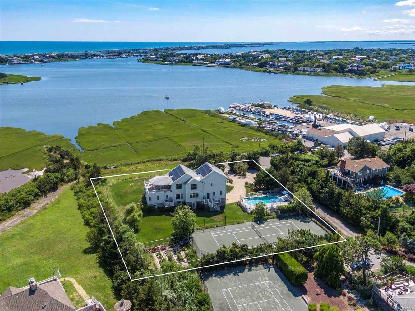 Real Estate Broker of the Week: Chris Foglia keeping the Hamptons market hot 9
