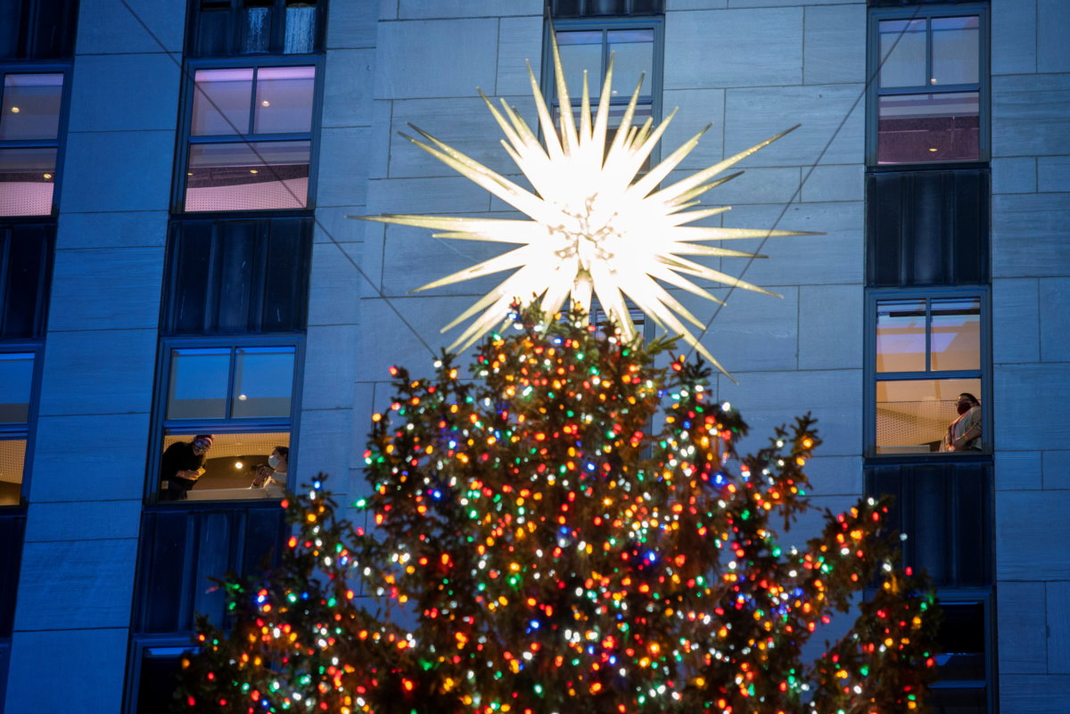 New York, USA,16 Dec 2020. A very tall Christmas tree decoration