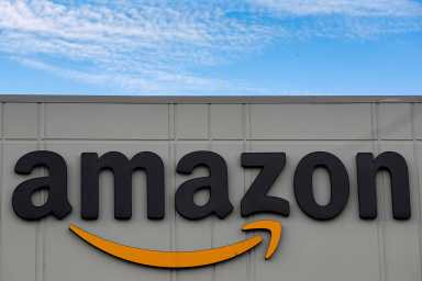 FILE PHOTO: Amazon’s JFK8 distribution center in Staten Island, New York City