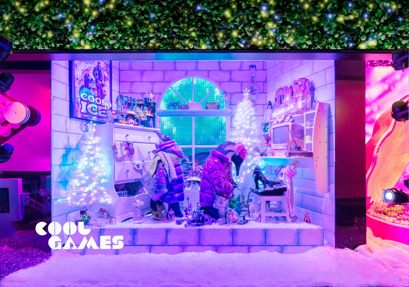 Bloomingdale’s unveils holiday window displays at flagship 59th Street