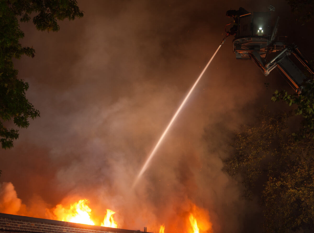 Firefighters take on 5-alarm blaze that ripped through commercial building in Harlem 1 _D3C6273