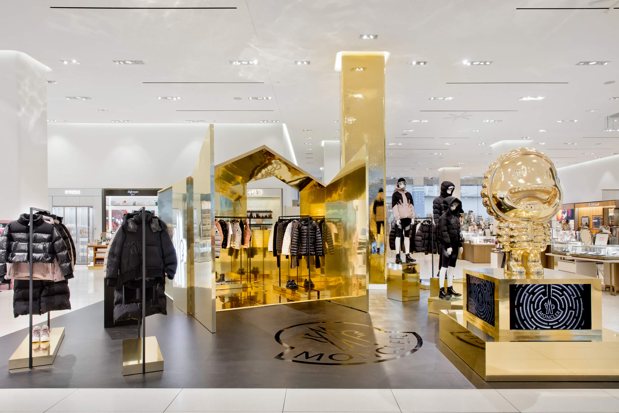 Take a peek inside Nordstrom's luxurious new New York City flagship store