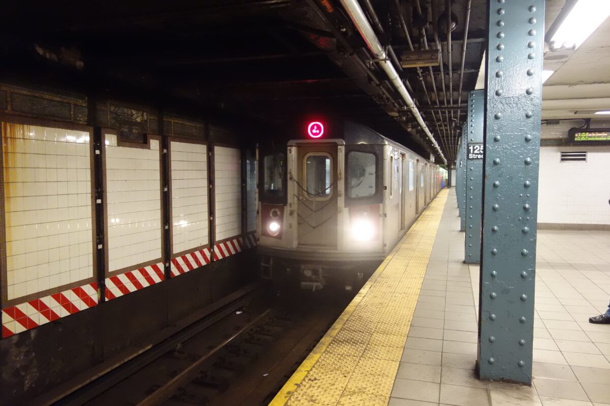 Two men shot on 4 train in East Harlem following dispute: cops 1 125th_St_Lex_IRT_td_(2019-03-29)_04