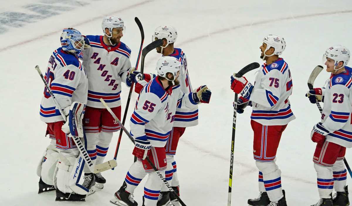 NHL: New York Rangers at Chicago Blackhawks