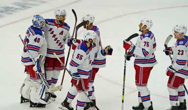 NHL: New York Rangers at Chicago Blackhawks