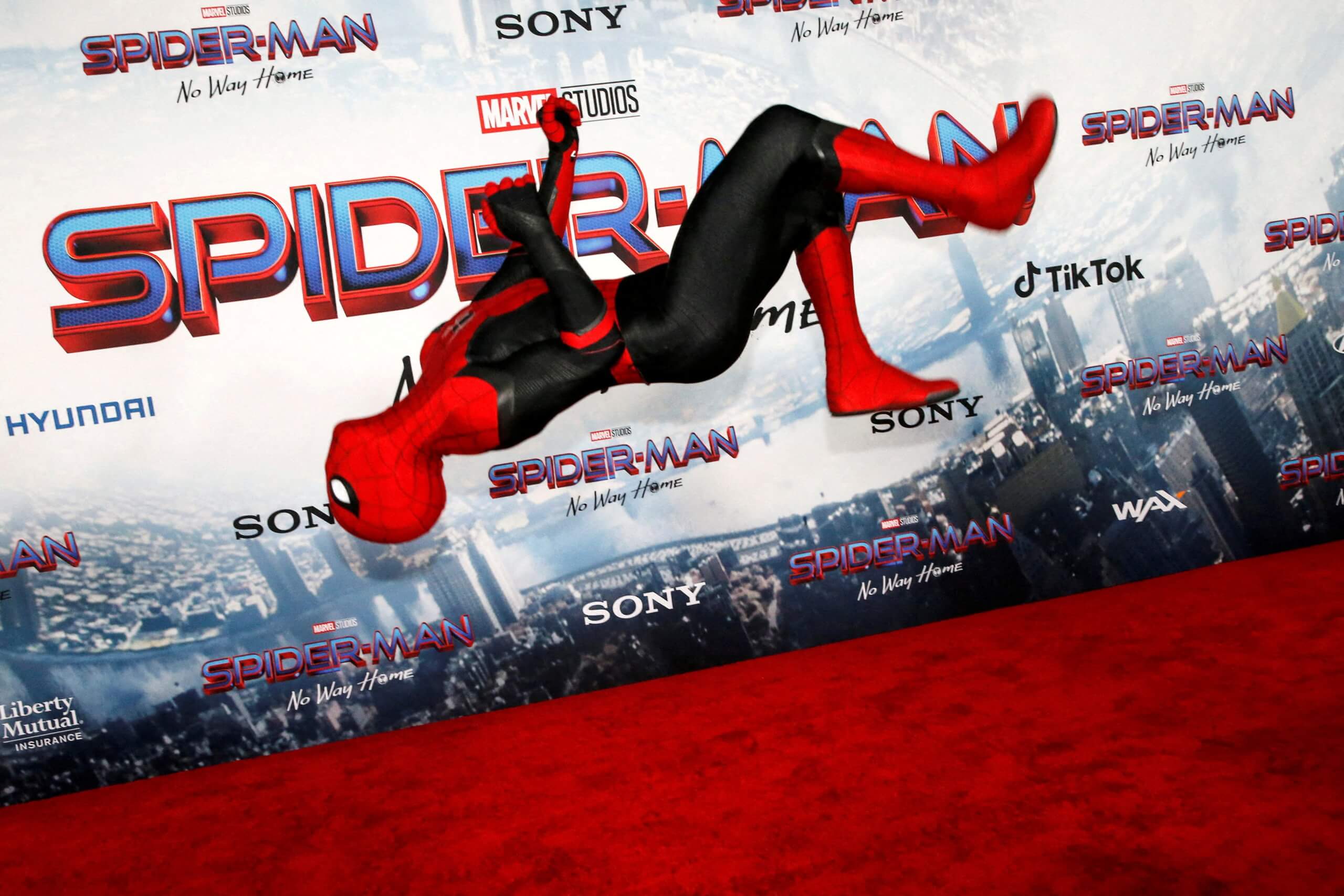 Spider man sales movie premiere