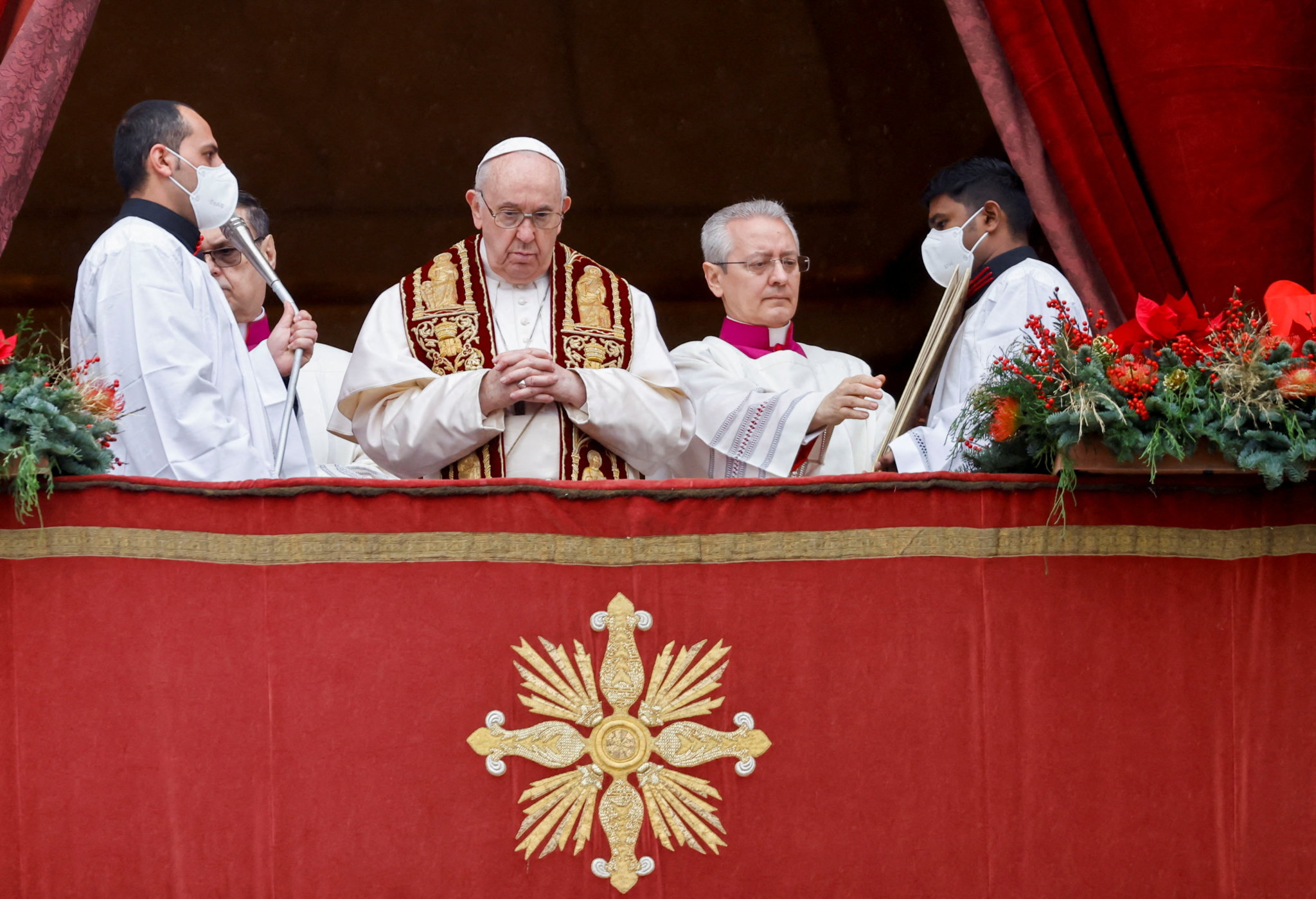 Pope Francis’ Christmas message Shun polarization, start talking to