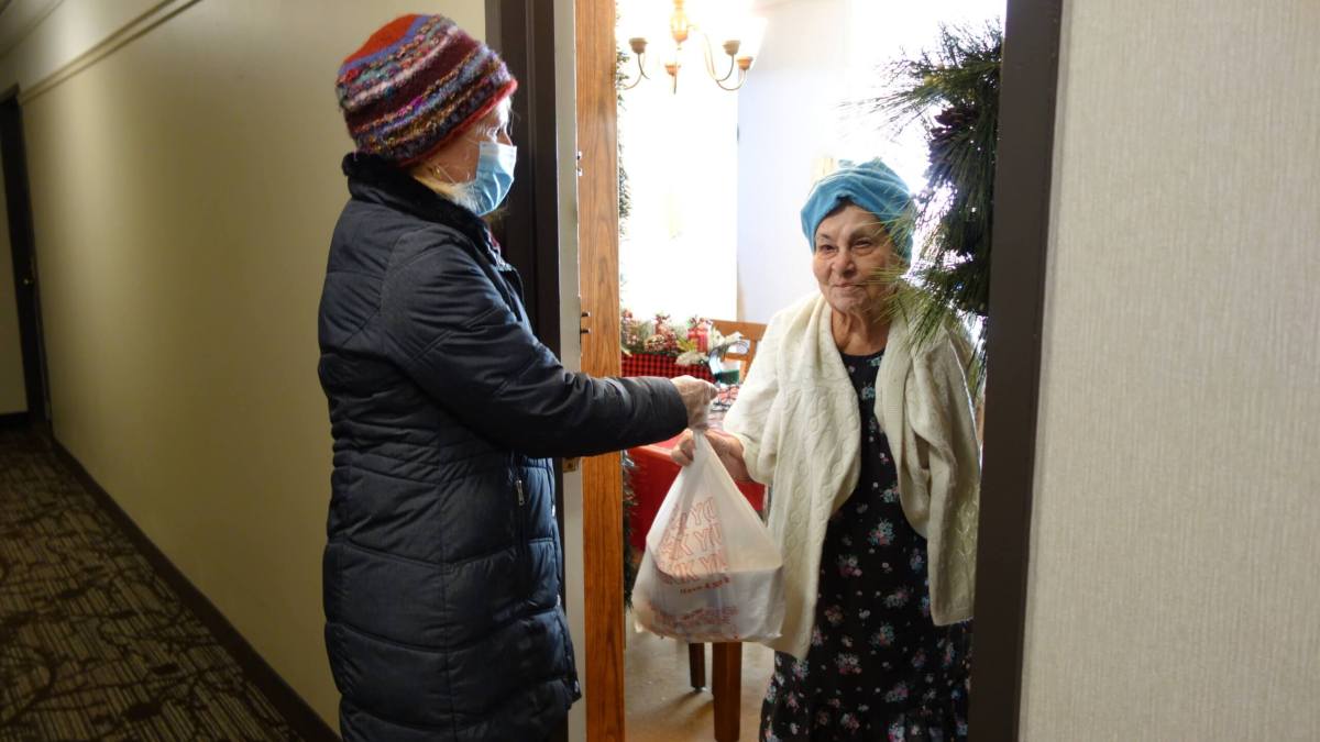 Citymeals on Wheels_Christmas Delivery 2