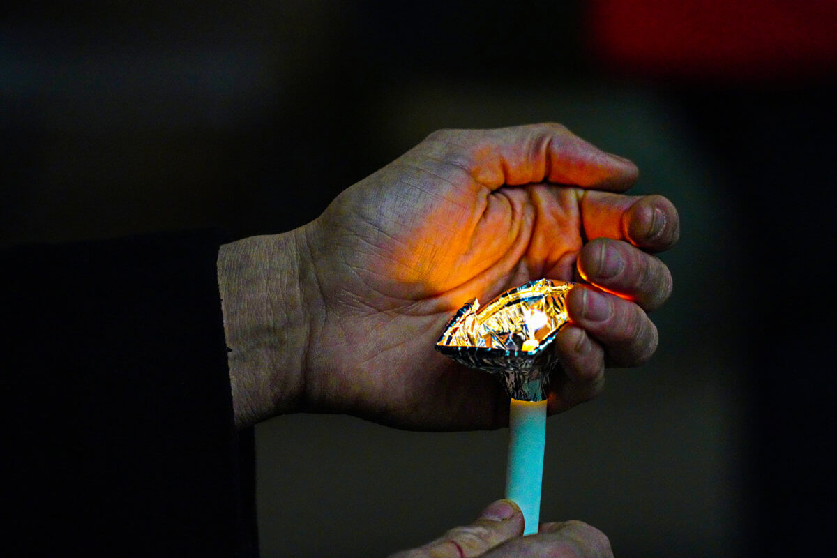 Remembrance by candlelight: Vigil held in Grand Central for homeless individuals who perished in 2021 9