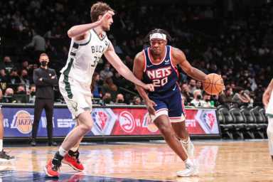 2022-01-08T035732Z_596582668_MT1USATODAY17470119_RTRMADP_3_NBA-MILWAUKEE-BUCKS-AT-BROOKLYN-NETS-1200×800-1
