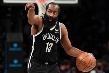 2022-01-16T015048Z_952960387_MT1USATODAY17512510_RTRMADP_3_NBA-NEW-ORLEANS-PELICANS-AT-BROOKLYN-NETS-1200×800-1
