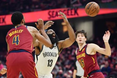 2022-01-17T211207Z_467024896_MT1USATODAY17521115_RTRMADP_3_NBA-BROOKLYN-NETS-AT-CLEVELAND-CAVALIERS-1200×800-1