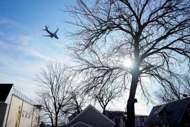 5G technology may conflict with commercial aviation