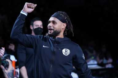 2022-01-22T015912Z_1332607942_MT1USATODAY17542727_RTRMADP_3_NBA-BROOKLYN-NETS-AT-SAN-ANTONIO-SPURS-1200×800-1