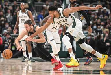 2022-02-27T044509Z_745576743_MT1USATODAY17778052_RTRMADP_3_NBA-BROOKLYN-NETS-AT-MILWAUKEE-BUCKS-1200×817-1