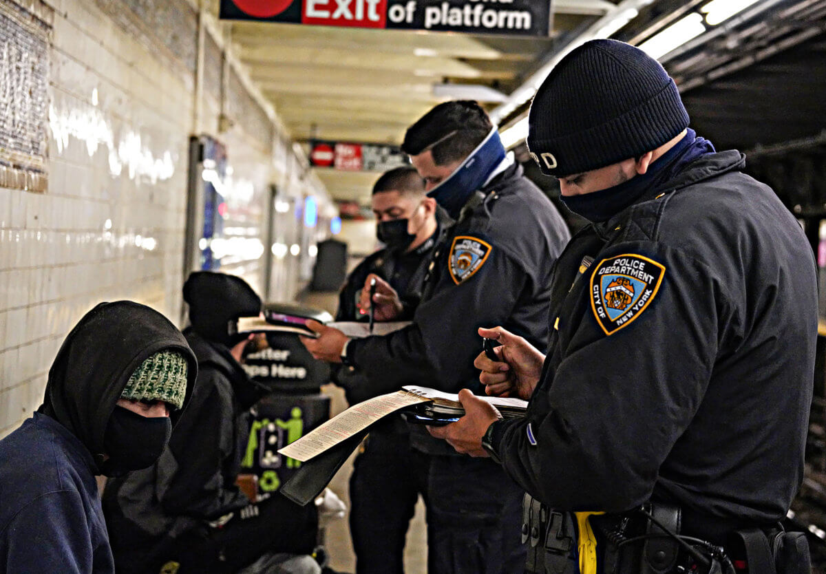 EXCLUSIVE: amNY followed the NYPD around on public safety sweep of New York City's subways 12