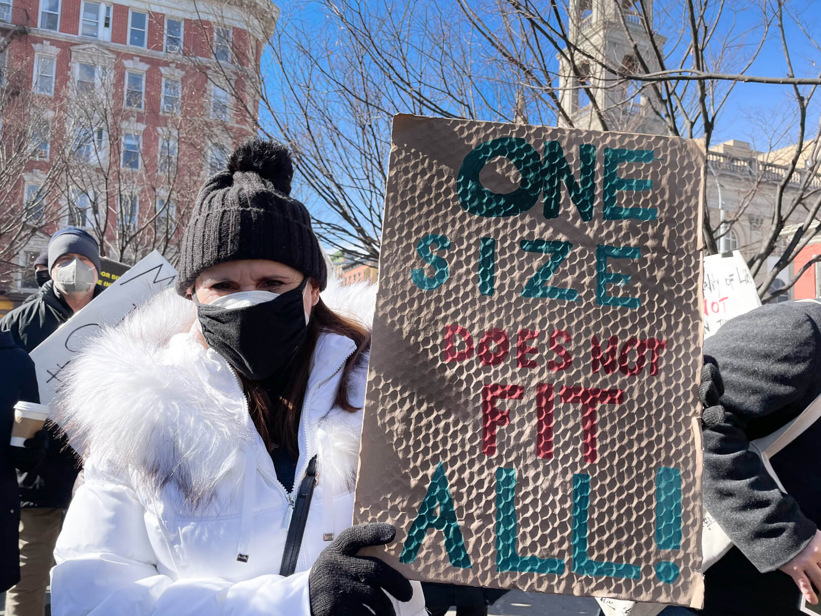 Villagers rally to ditch the outdoor dining 'sheds' on neighborhood streets 4