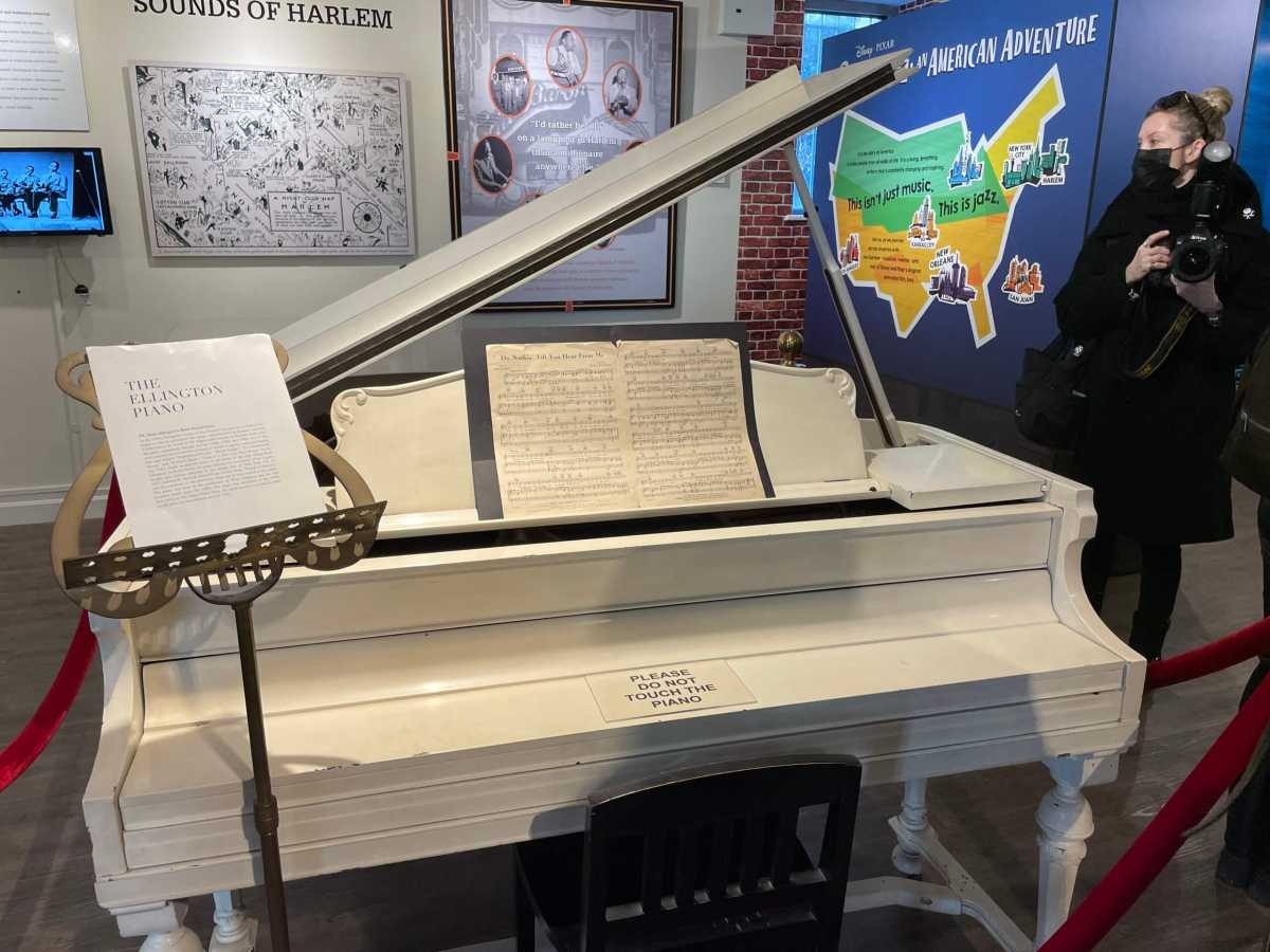 ellington piano