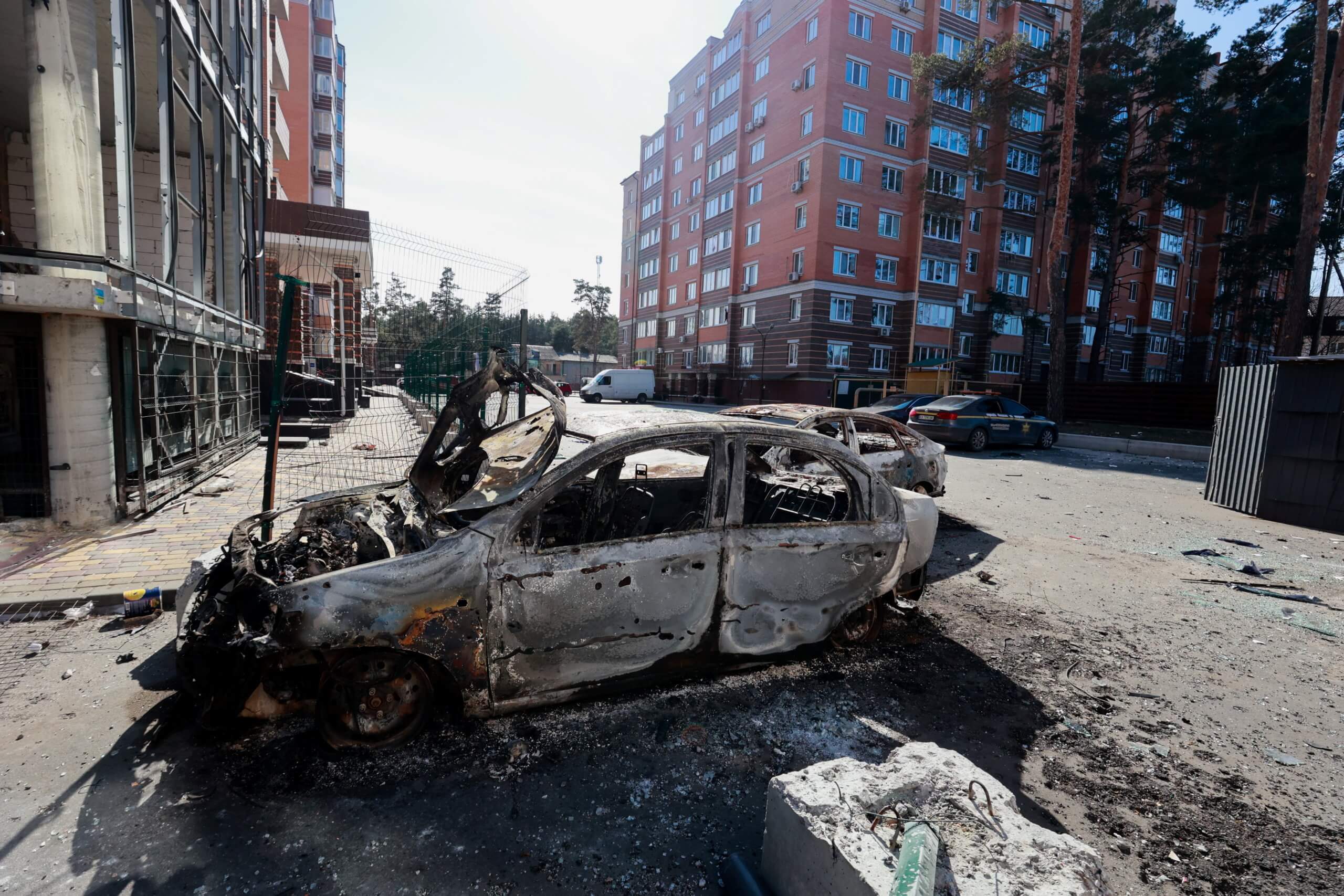 WAR IN UKRAINE | Fighting rages outside Kyiv, Ukraine says evacuations threatened again 5
